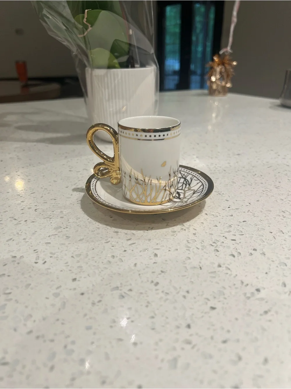 Turkish Elegant White and Gold Porcelain Coffee Cup Set